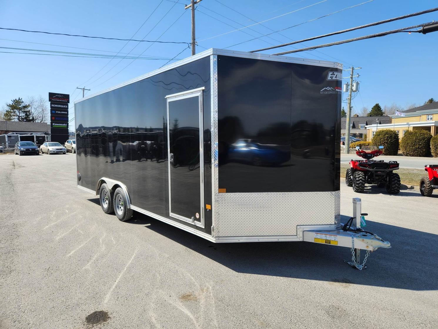 EZ-HAULER REMORQUE FERMÉE 8.5 X 20  PORTE RAMPE 2023