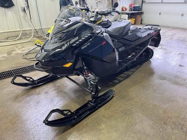 Used 2023 Ski-Doo Renegade X 850 Etec in Mont-Laurier - F. Constantineau