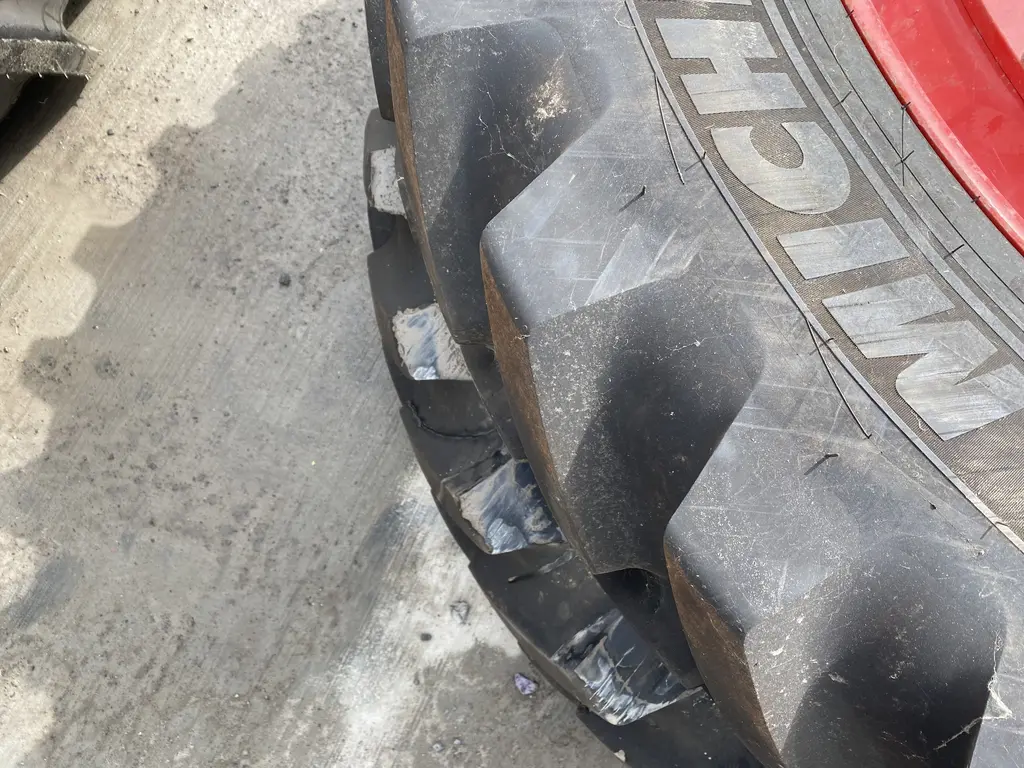 2022 TRELLEBORG VF380/105R50