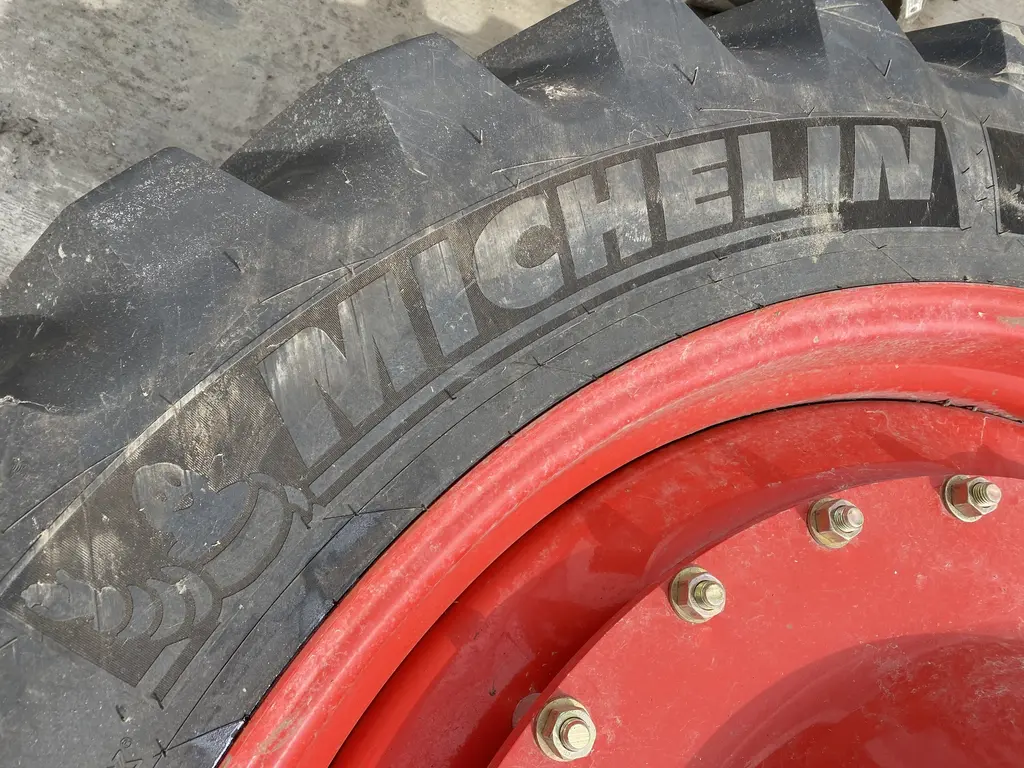 2022 TRELLEBORG VF380/105R50