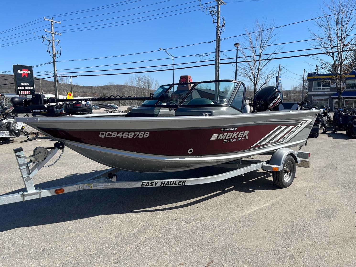 2022 Smokercraft Angler 172