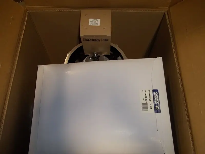 2004 Evinrude V4 POWERHEAD