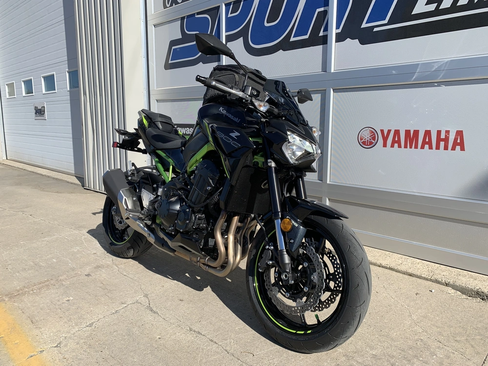 2022 Kawasaki Z900 alt