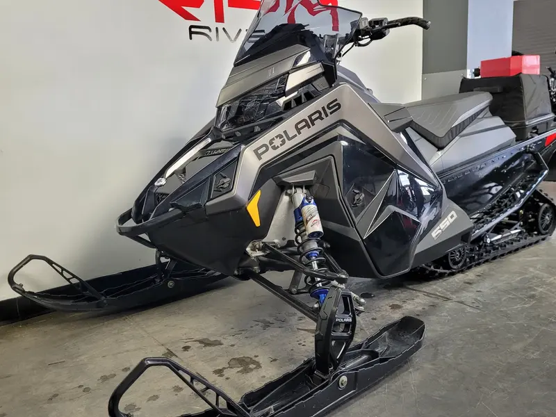 2022 Polaris 650 INDY VR1 129 DÉMO