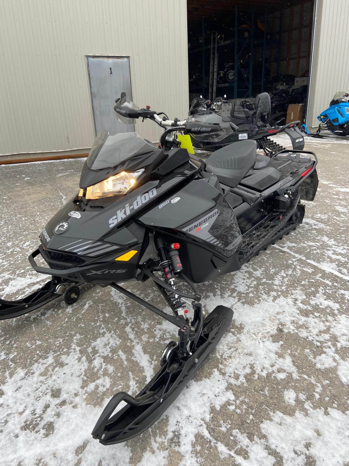 2019 Ski-Doo Renegade XRS 850