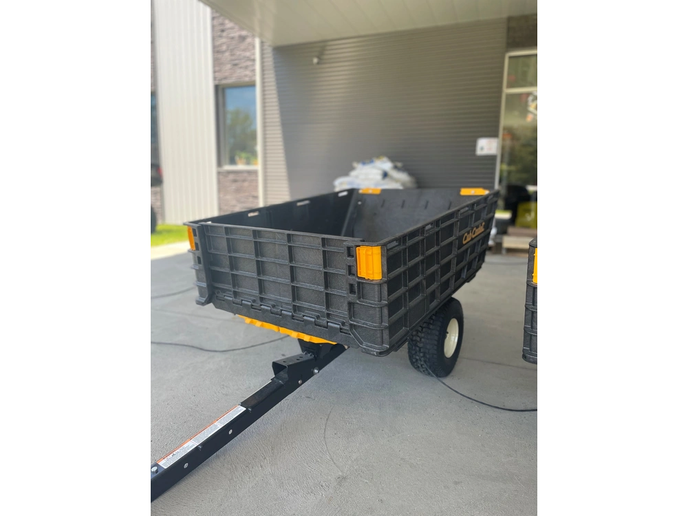 Cub Cadet Hauler 2023 alt