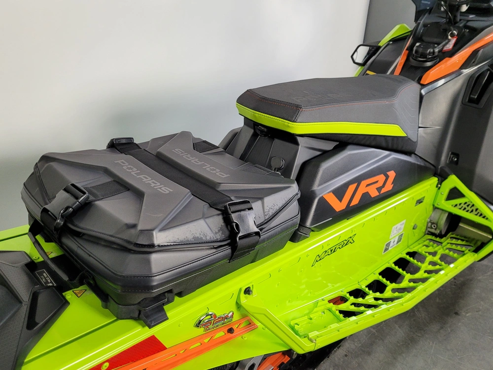 Polaris 850 Indy Patriot Boost Vr1 137 Démo 2023 alt