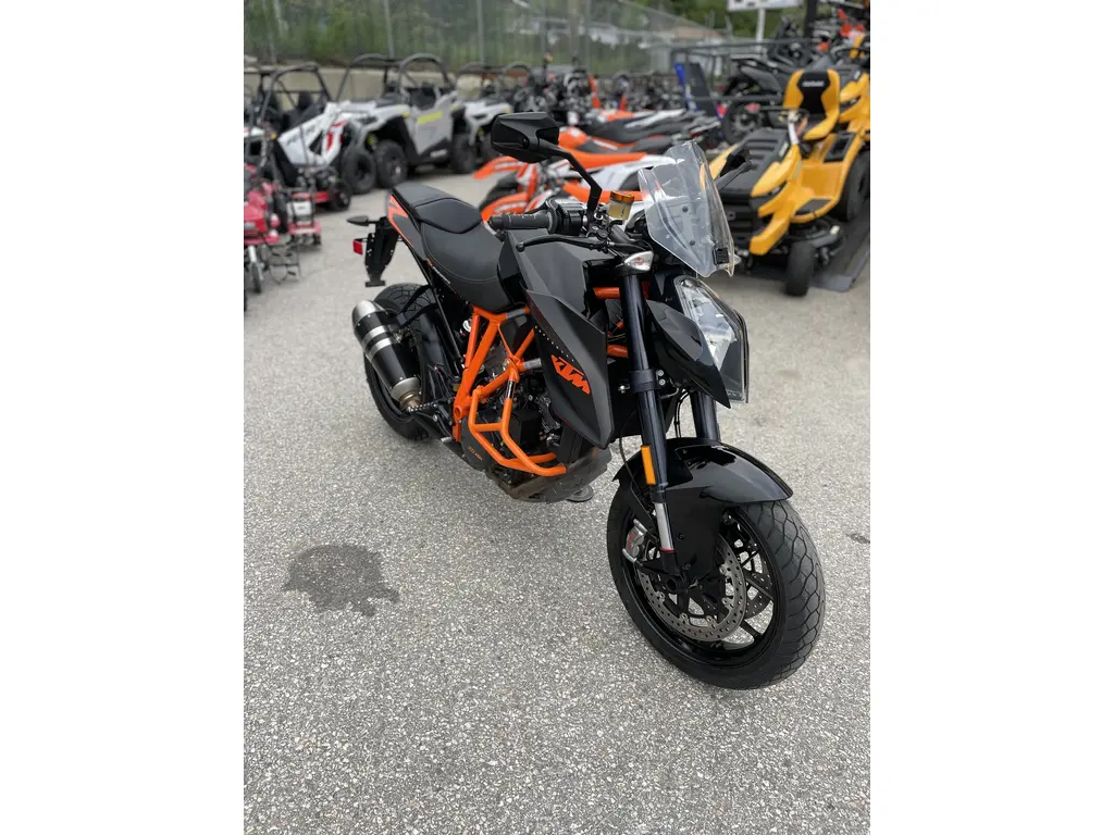 2016 super deals duke r