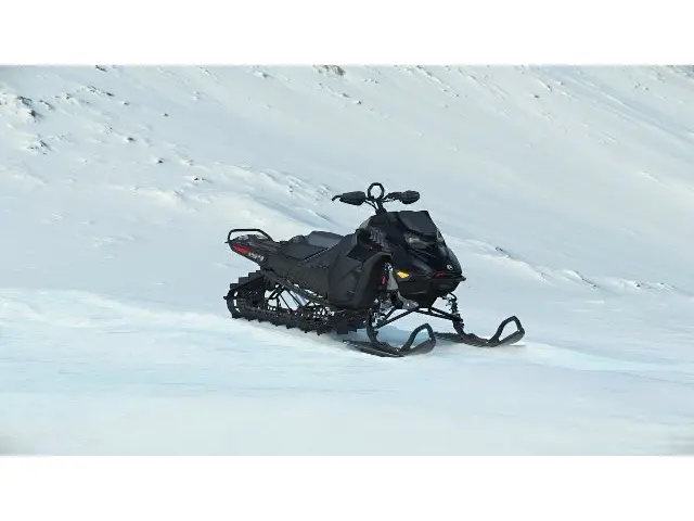  Ski-Doo Summit X w/ Expert Pkg 165 850 