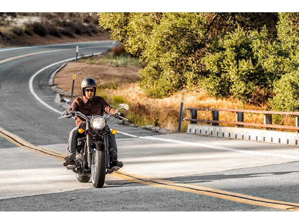 Kawasaki Vulcan 900 Classic 2023 alt