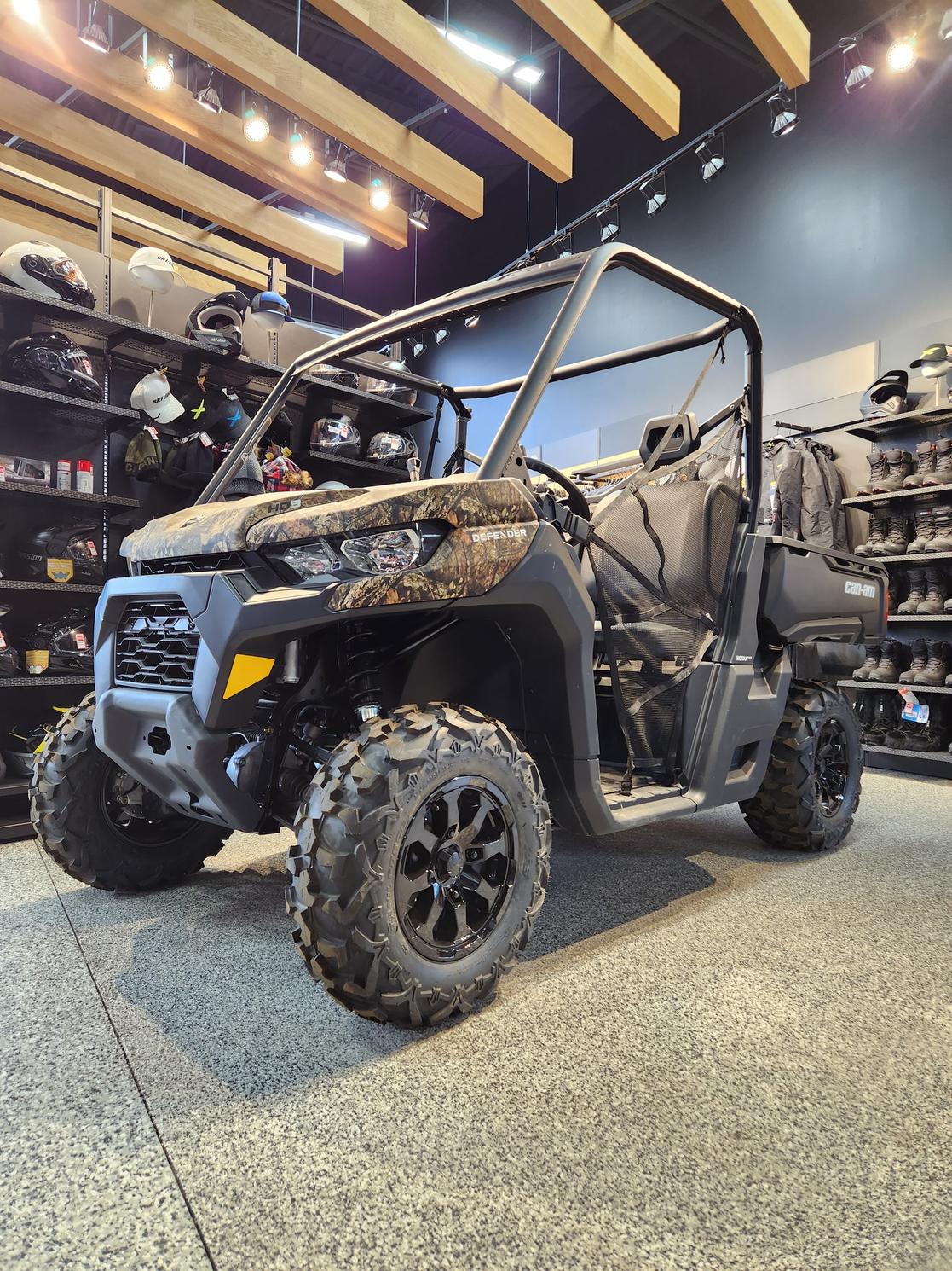 Can-Am Defender 2023 - DPS HD9