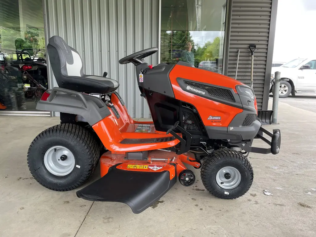 Husqvarna 242 store ride on mower