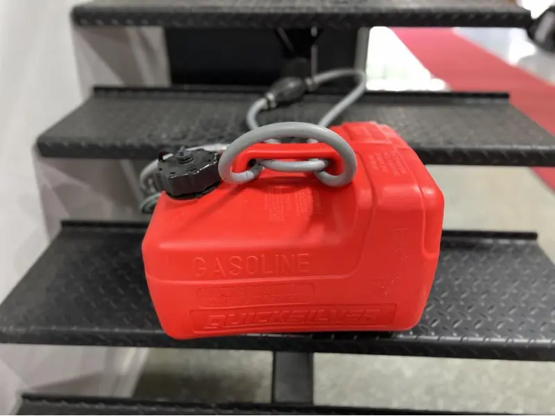 2024 Mercury 20 HP Pied Court (15 Pouces)