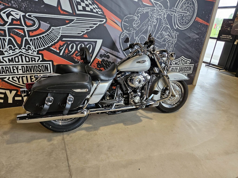 Harley-davidson Road King Classic Flhrc Phares Au Led 2007 alt