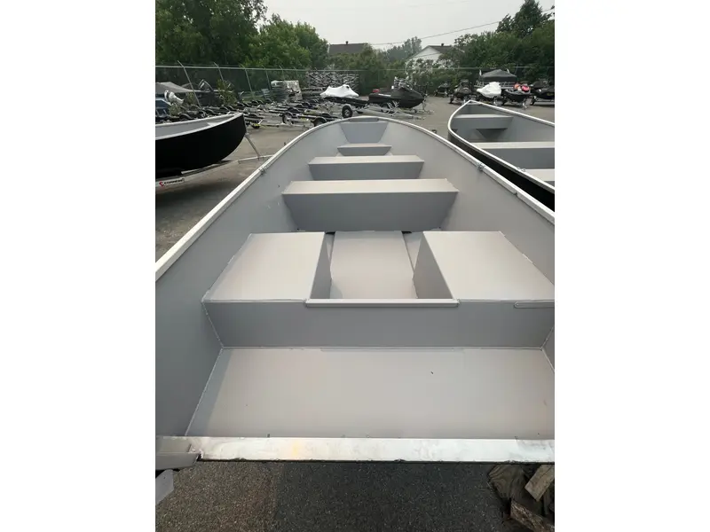 2022 Commère V16-WIDE