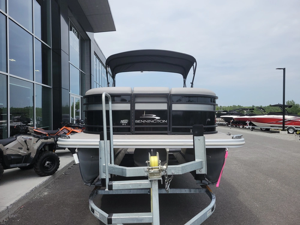 Bennington 23 L Cruise 2022 alt
