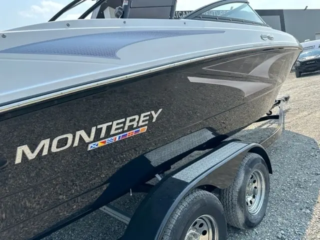 Monterey Boats M225 Bowrider Mercury OB 250HP V8 2024