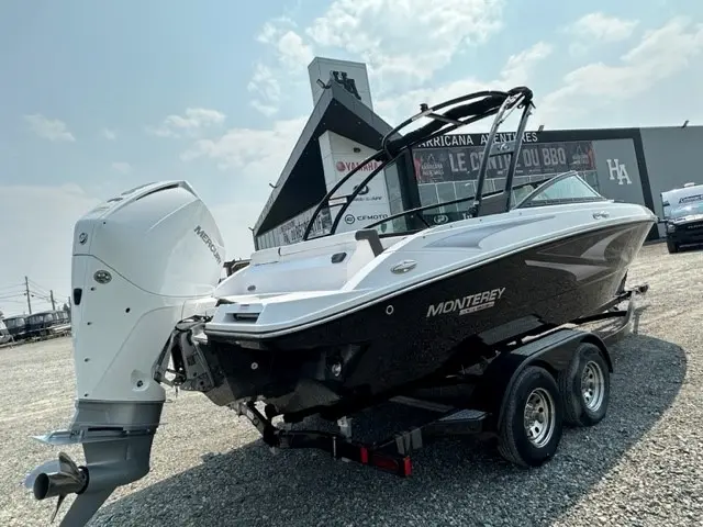 Monterey Boats M225 Bowrider Mercury OB 250HP V8 2024