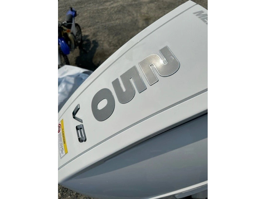 Monterey Boats M225 Bowrider Mercury Ob 250hp V8 2024 alt