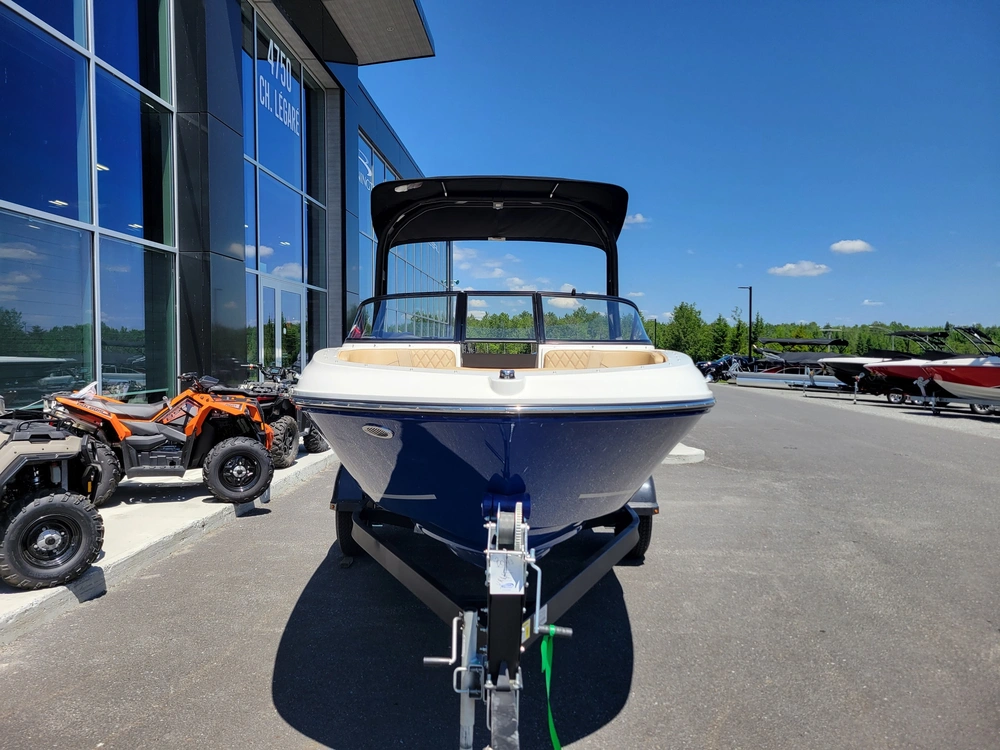 Bayliner Vr4 2023 alt