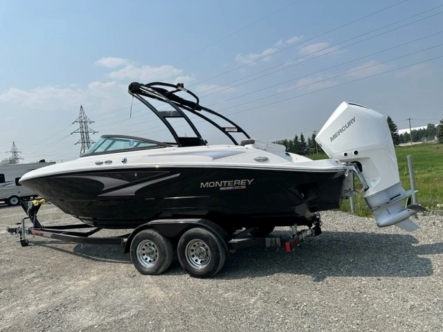 Monterey Boats M225 Bowrider Mercury Ob 250hp V8 2024 alt