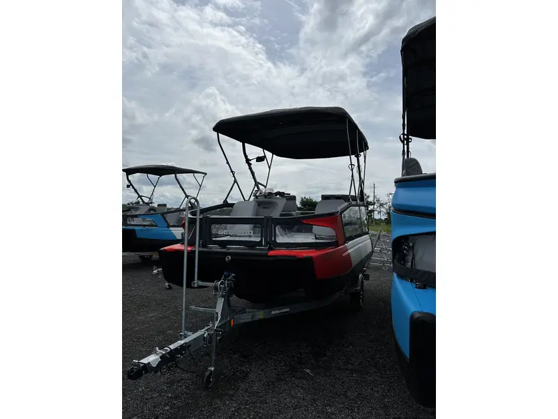 2023 Sea-Doo SWITCH thumbnail 3