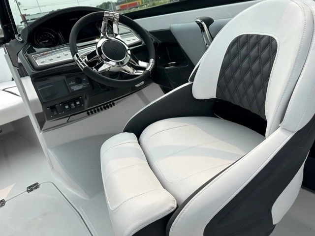 Monterey Boats 238ss Inboard Mercury 6.2l 2024 alt