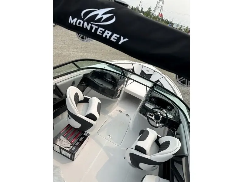 2024 Monterey Boats 238SS Inboard Mercury 6.2L