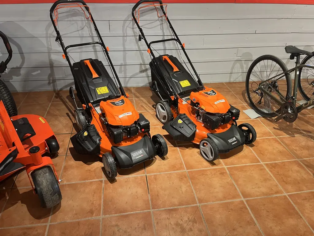 2023 ARIENS TONDEUSE DUCAR 20"