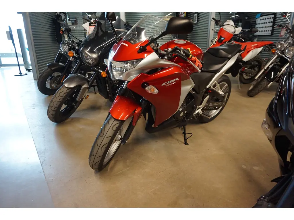 2011 Honda cbr250r