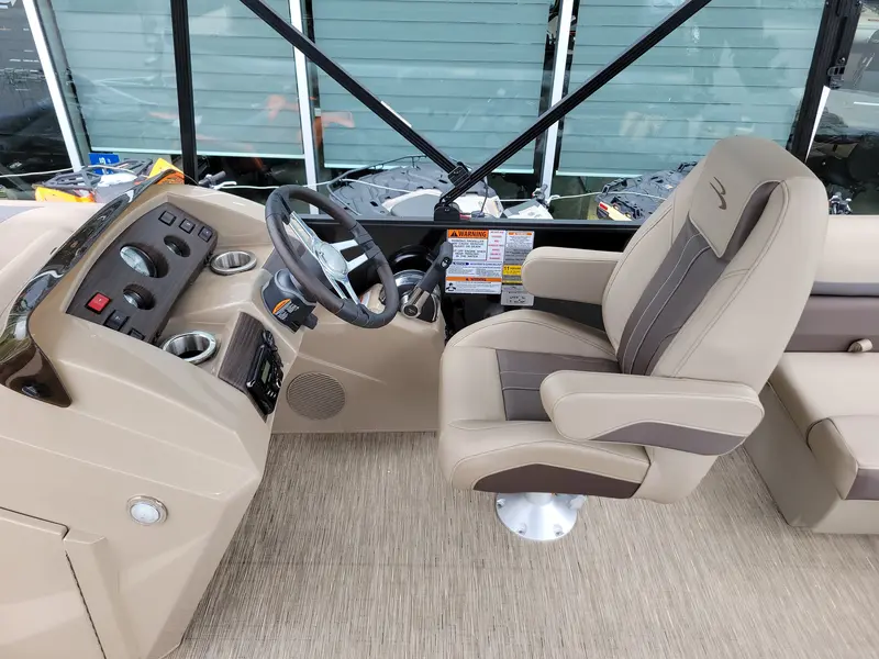 2024 Bennington 21 SX Stern Radius