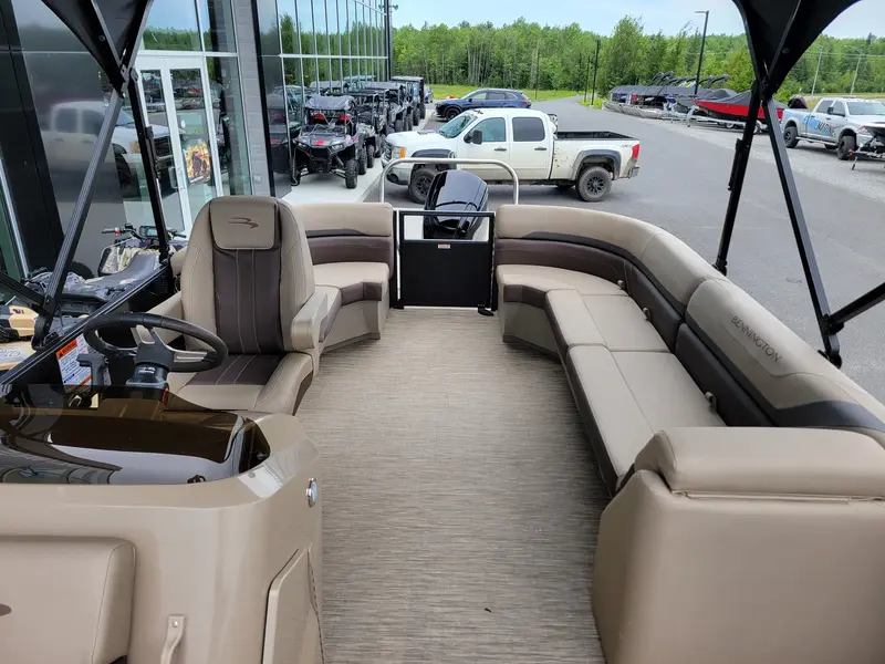 2024 Bennington 21 SX Stern Radius