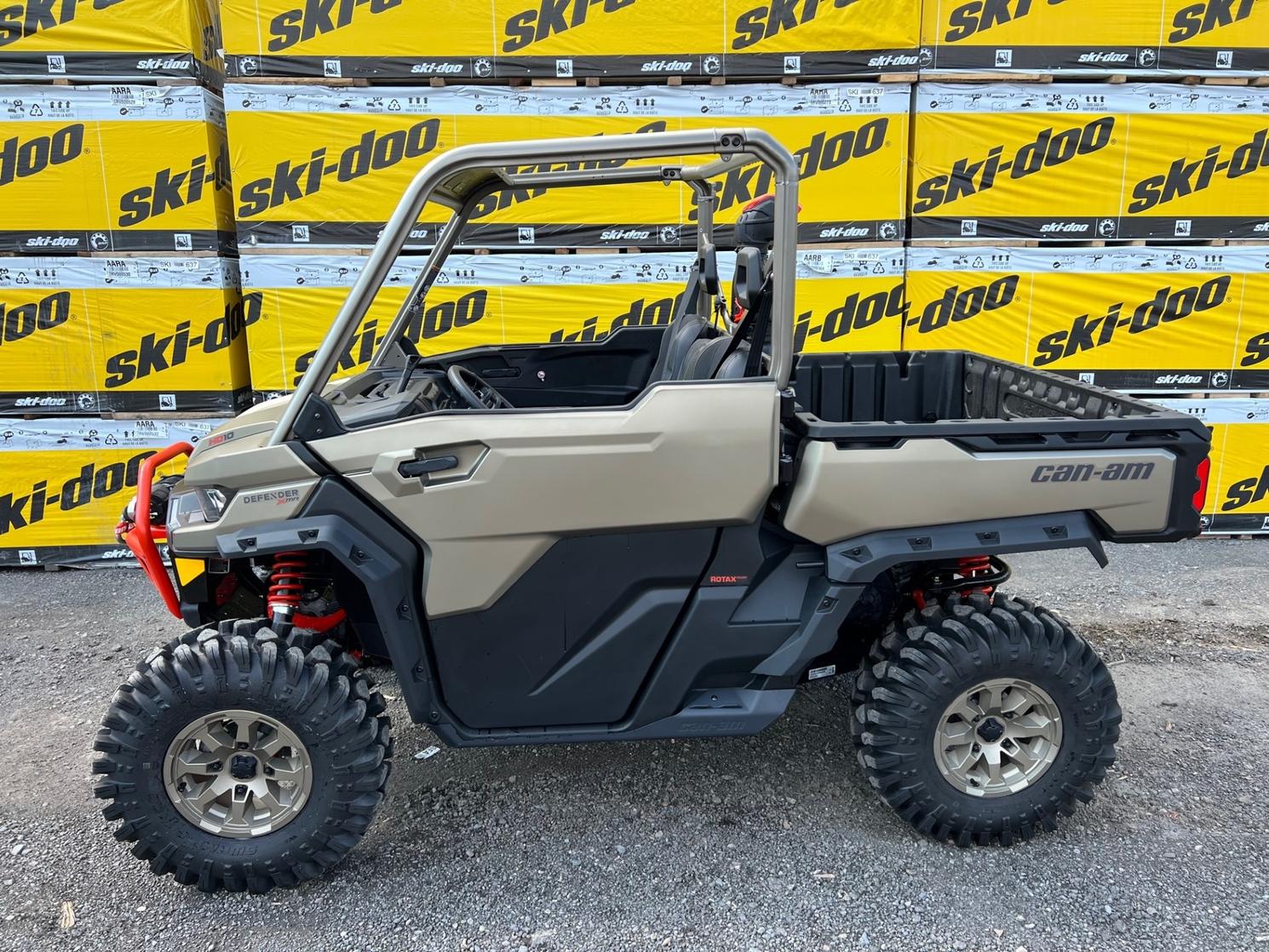 CanAm DEFENDER XMR HD10 2023 neuf à SaintRaymond Dion Sports