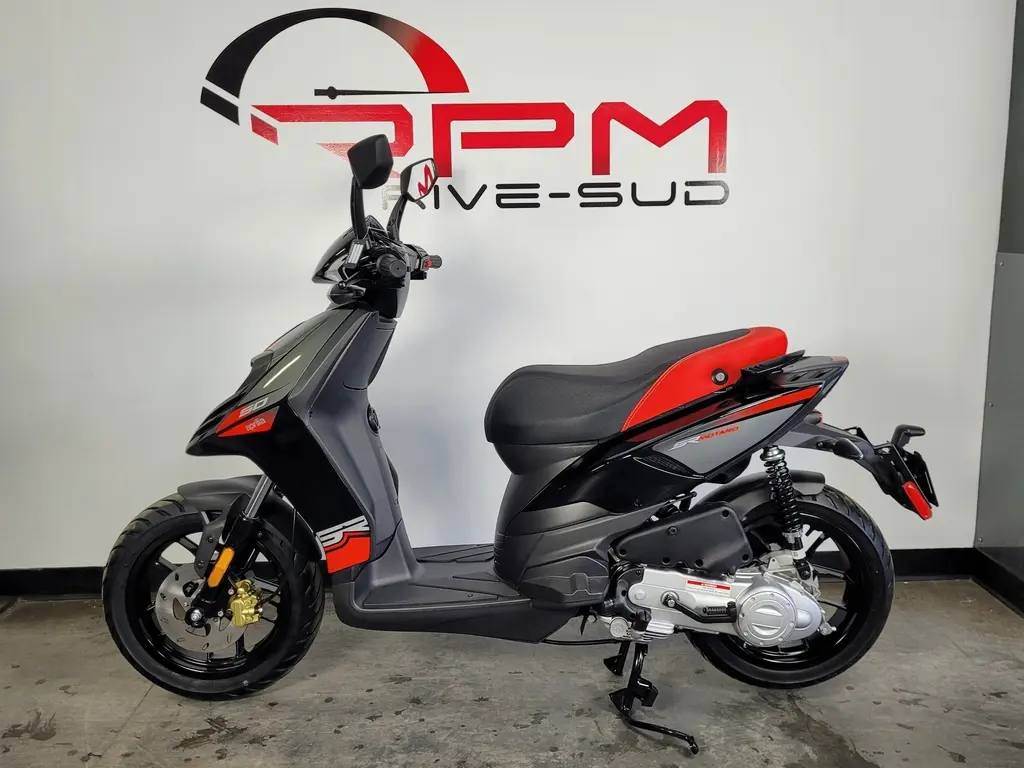 New 2023 APRILIA SR 50 MT MOTARD in Lévis - RPM Rive-Sud