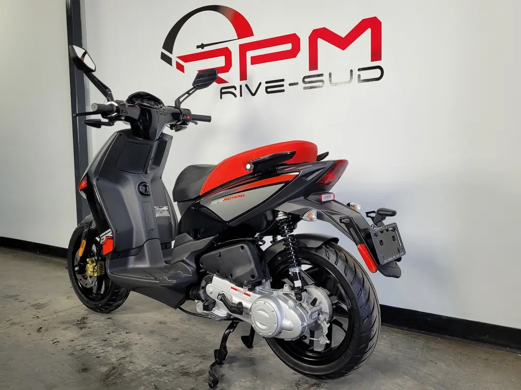 New 2023 APRILIA SR 50 MT MOTARD in Lévis - RPM Rive-Sud