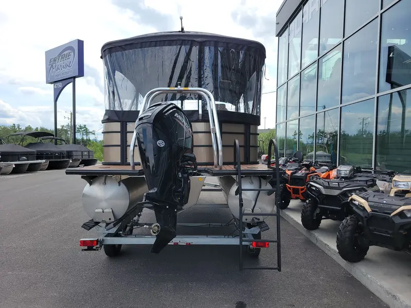 2023 Bentley Legacy 200 Cruise XL