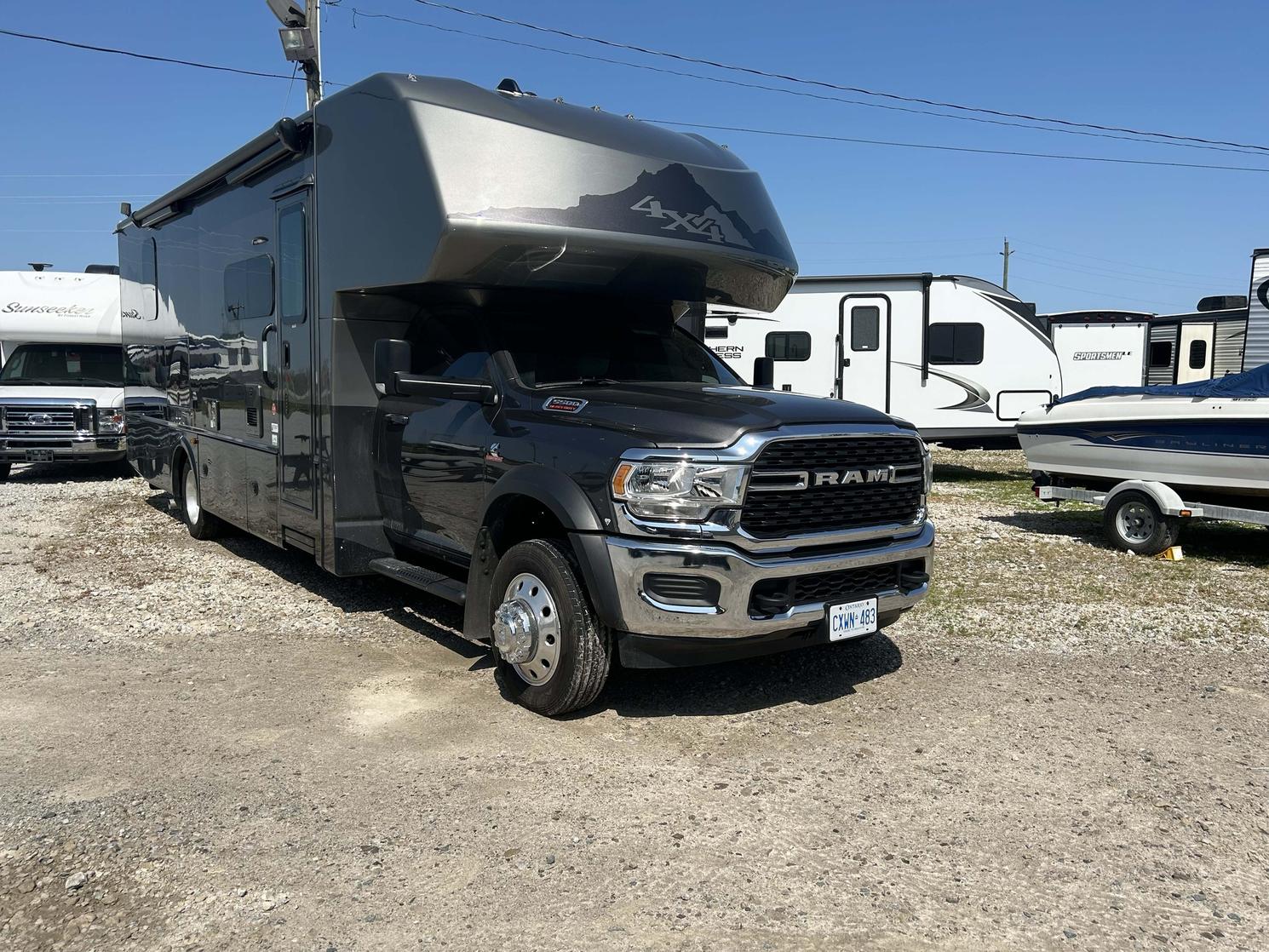 Used 2023 Dynamax iSata 5 30FW in Tilbury - Tilbury Auto Sales & RV