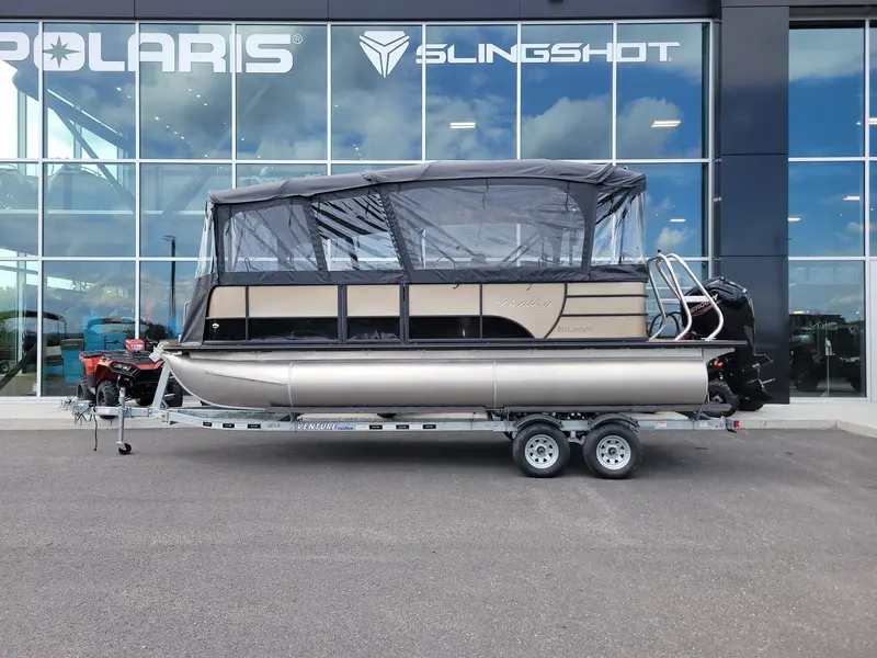 2023 Bentley Legacy 200 Cruise XL