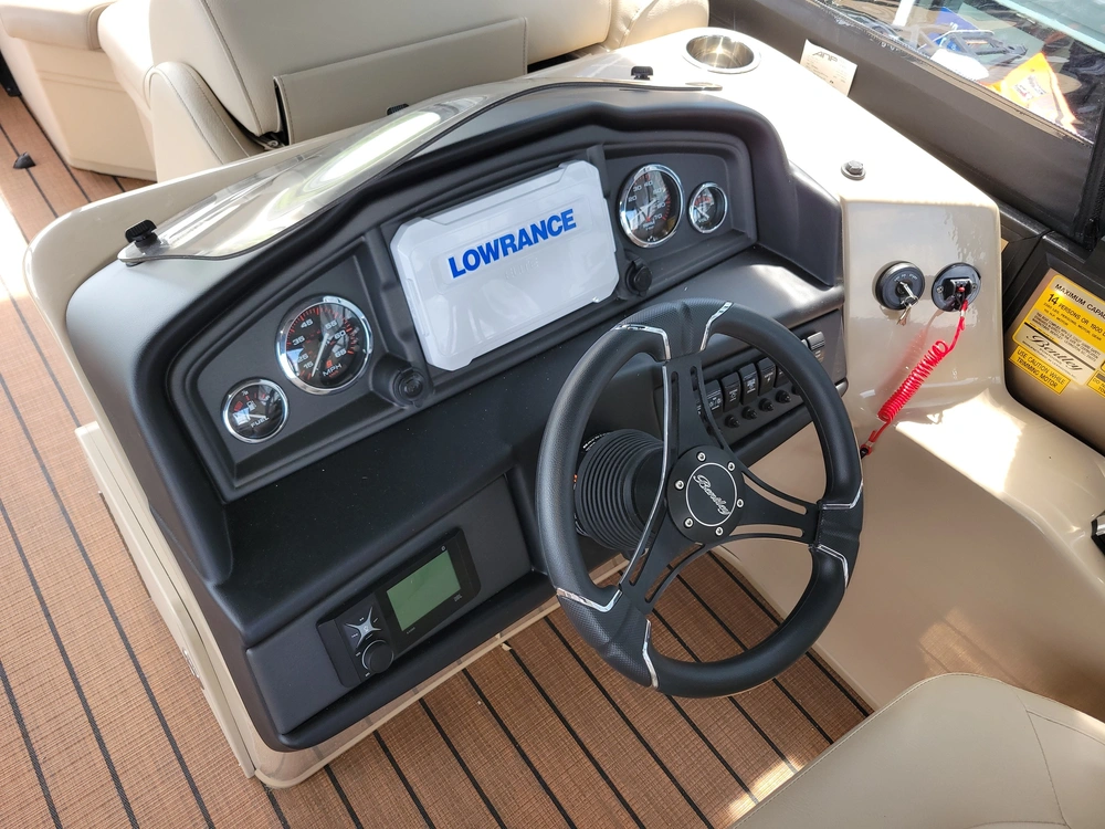 2023 Bentley Legacy 200 Cruise Xl alt