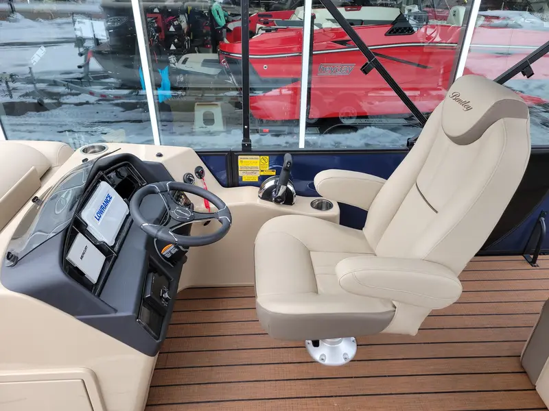 2023 Bentley Elite 223 DC Swing