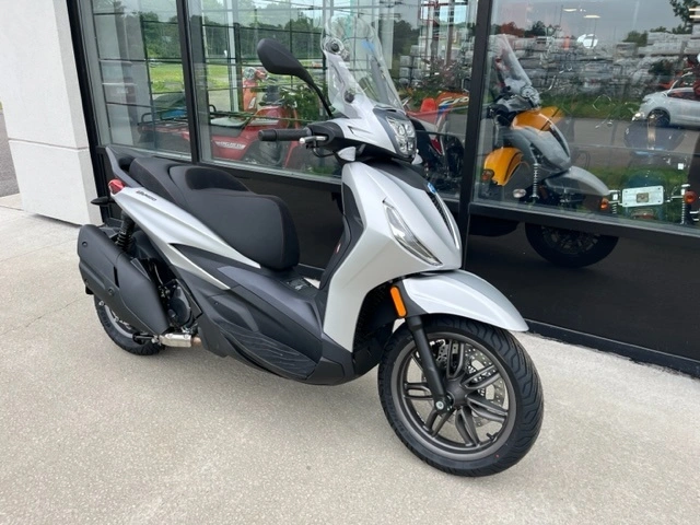 Piaggio Bv 400 Beverly Abs 2023 alt