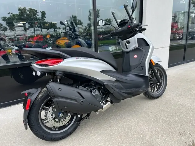 2023 Piaggio BV 400 BEVERLY ABS