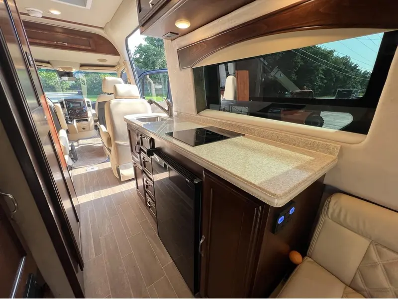 2018 Regency 3500 XALTA LX **SPRINTER MERCEDES DIESEL 4X4** thumbnail 30