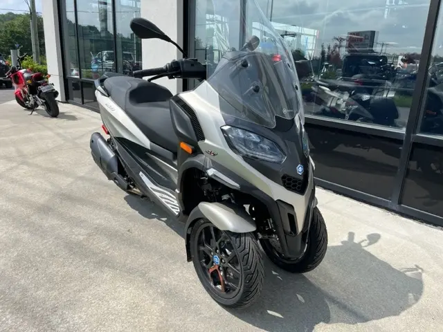 2024 Piaggio MP3 530 HPE EXCLUSIVE