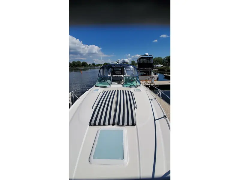 2006 Bayliner 325