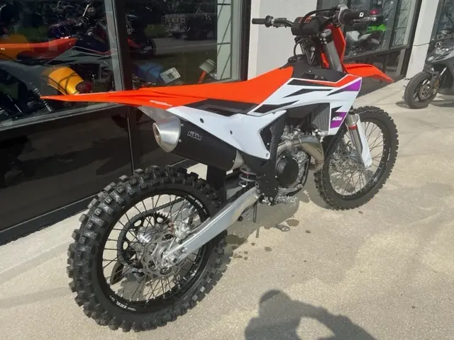 2024 KTM 450 SX-F thumbnail 2