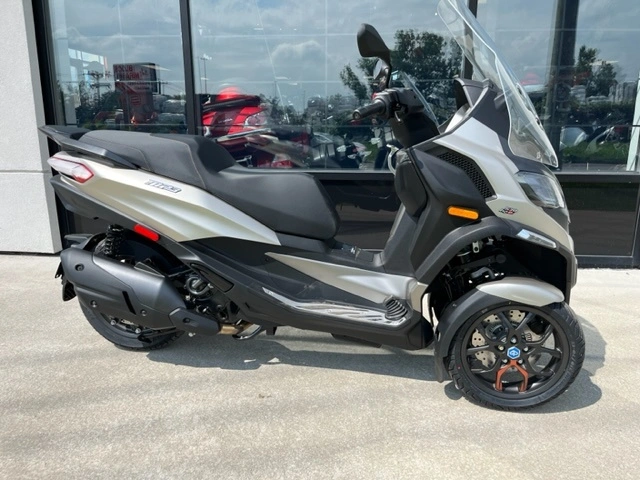 Piaggio Mp3 530 Hpe Exclusive 2024 alt