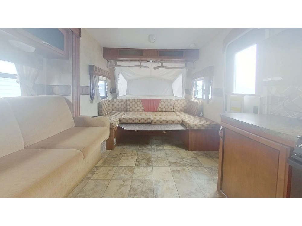 Jayco Jay Feather 23b 2011 alt