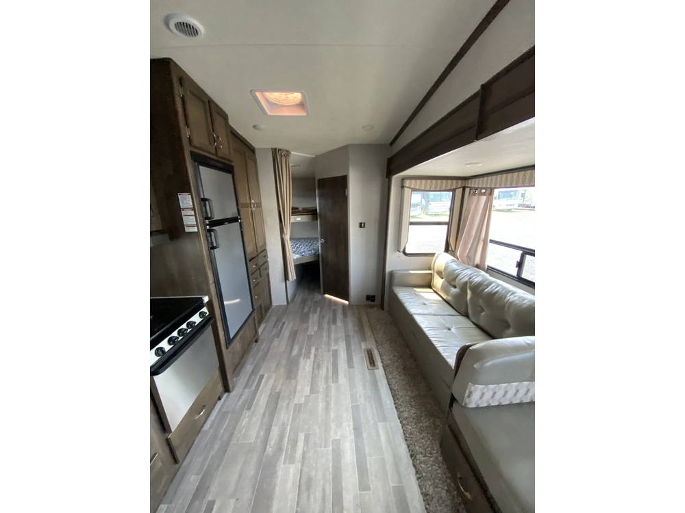 Dutchmen Astoria 3013bhf 2018 alt