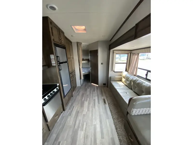 2018 Dutchmen Astoria 3013BHF thumbnail 16